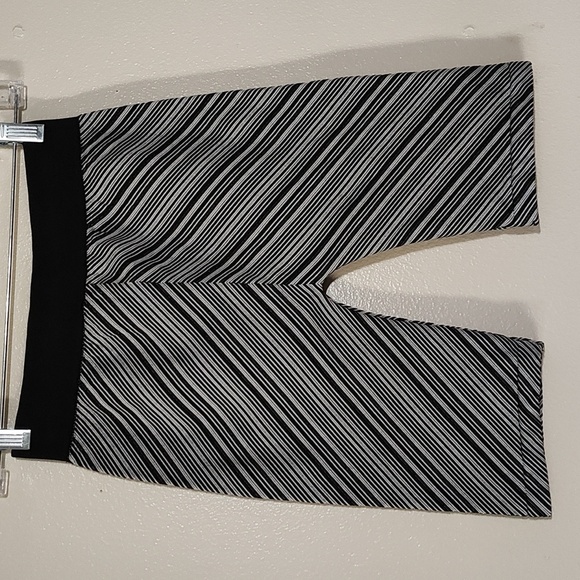 New Zara midi biker short black white strip size S_M - Picture 4 of 8